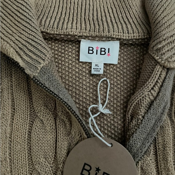 BiBi Cable Knit Sweater Vest - Picture 2 of 3